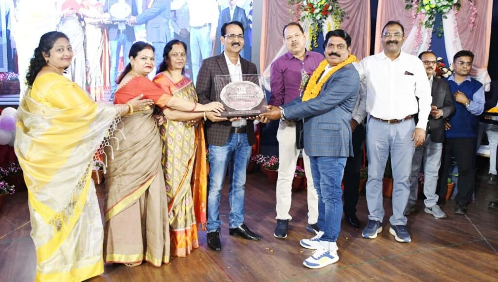 कर्मचारियों के  समर्पण के बिना कंपनी को उच्च शिखर तक पहुंचाना संभव नही:आरपी