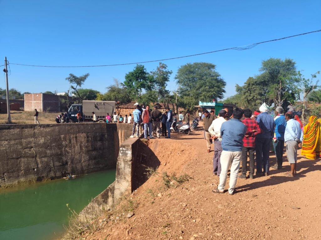  नहर में मिला 24 घंटे से लापता मजदूर का शव