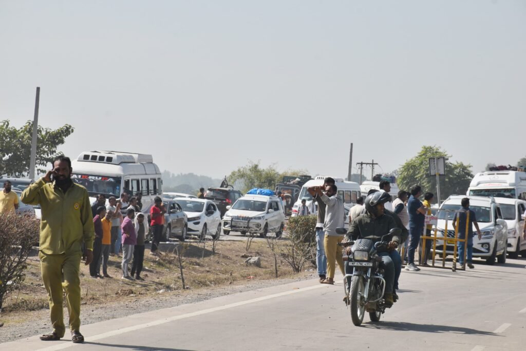 प्रयागराज महाकुंभ मेले में उमड़ा