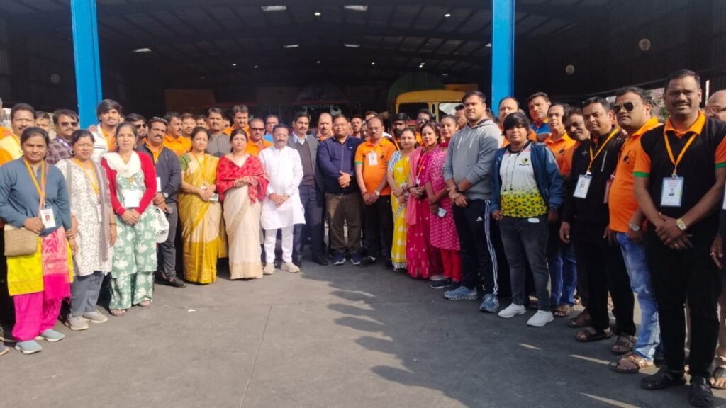 पुणे निगम दल ने देखा शहर का सॉलिड वेस्ट मैनेजमेंट