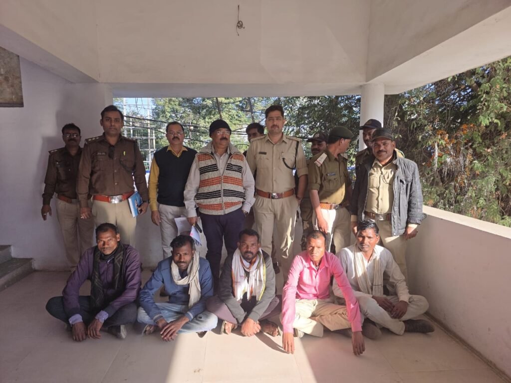 तेंदुए का शिकार करने वाले पांच शिकारी पकड़ाए