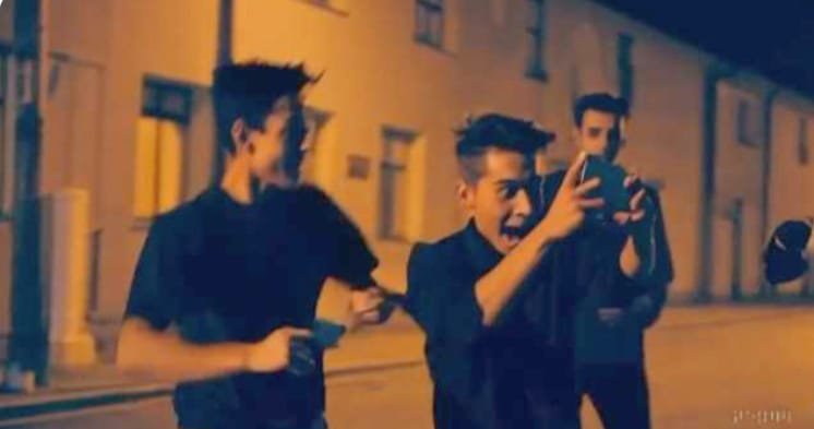 गुंडई: नाबालिग की बेरहमी से पिटाई, वीडियो वायरल