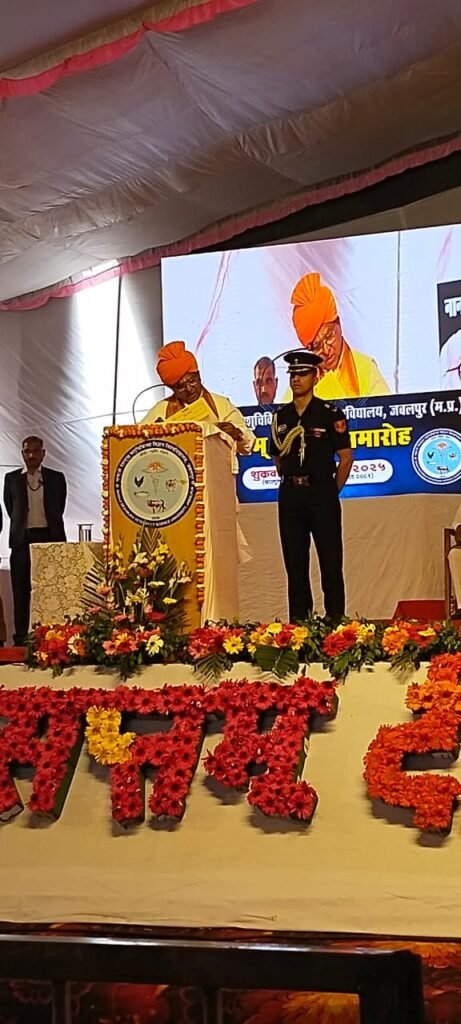 मां बाप की सेवा भी करते रहना