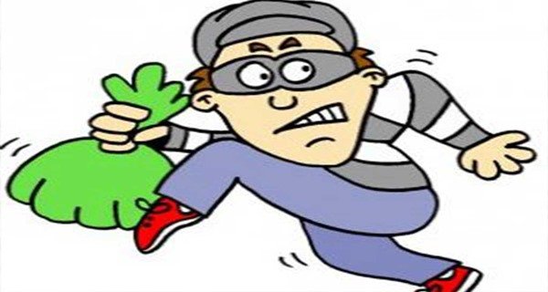 बैंक स्ट्रांग रूम की चाबियों का गुच्छा चोरी