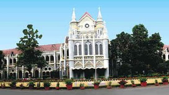 पुत्र व ससुर के बयान अभियोजन विरोधी, हाईकोर्ट ने दी जमानत 