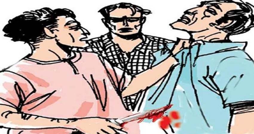 हत्या के इरादे से युवक को चाकू से गोदा