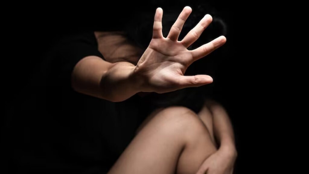 युवती से रेप, कहीं और करने वाला था विवाह