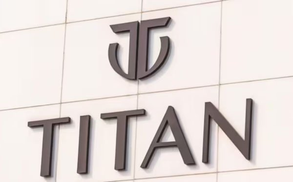टाइटन का तिमाही मुनाफा 0.6 प्रतिशत घटकर 1047 करोड़ पर