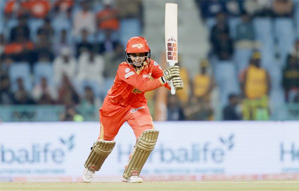 गुजरात जायंट्स ने दिल्ली कैपिटल्स को पांच विकेट से हराया