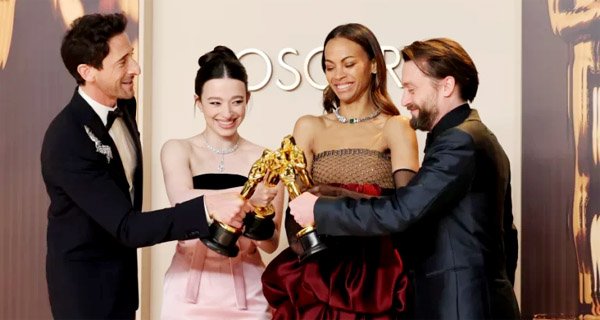 97वें ऑस्कर्स अवार्ड में फिल्म ‘अनोरा’ का जलवा, जीते पांच अवार्ड