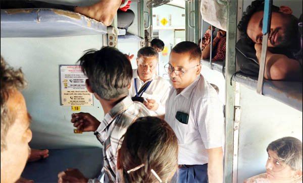 भोपाल-बीना सेक्शन में रेलवे का चला विशेष चैकिंग अभियान