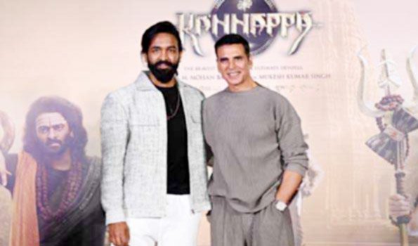 विष्णु मांचू ने अक्षय कुमार की तारीफ़ की