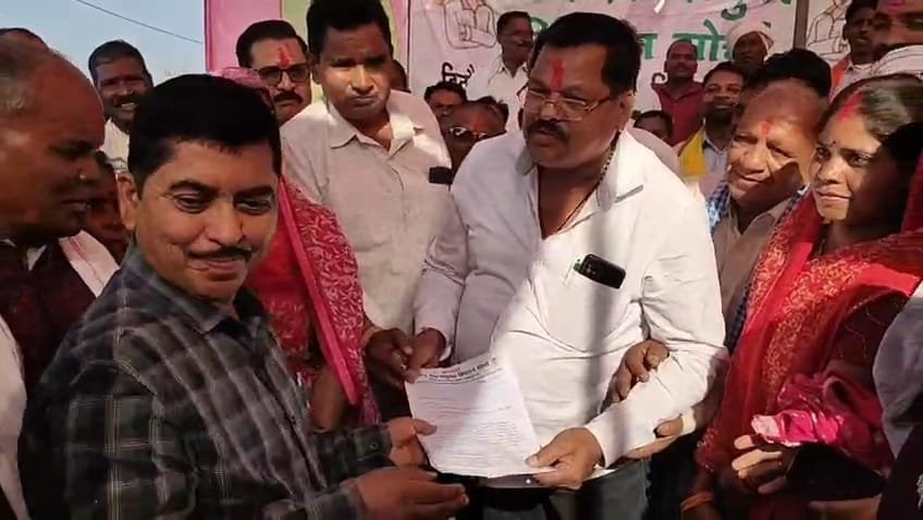 पानी के लिए किसानों ने किया चक्का जाम