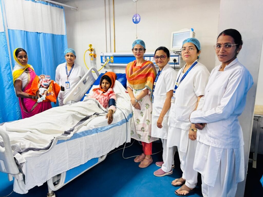 आग से 45 प्रतिशत झुलसी गर्भवती महिला का डॉक्टरो ने जटिल प्रसव कराने में पायी सफलता