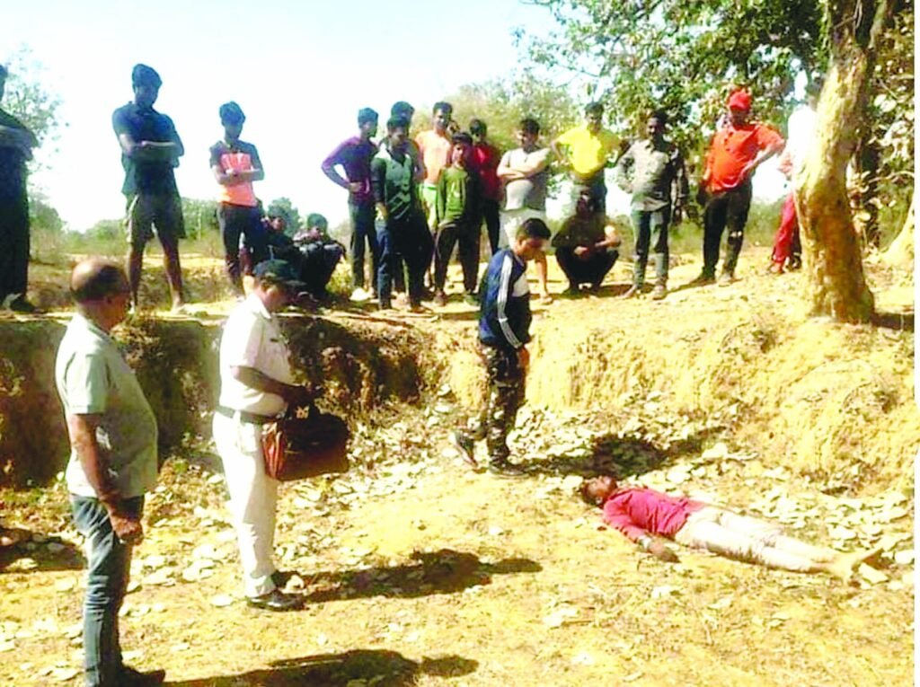 युवक फांसी पर झूला