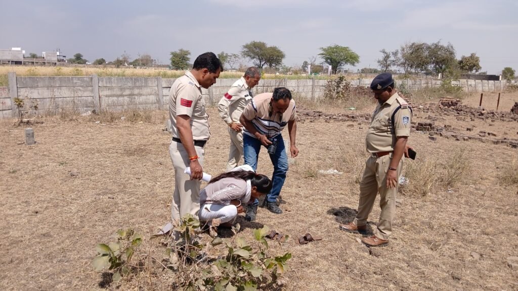 निर्माणाधीन मकान में मिली अस्पताल कर्मी की लाश