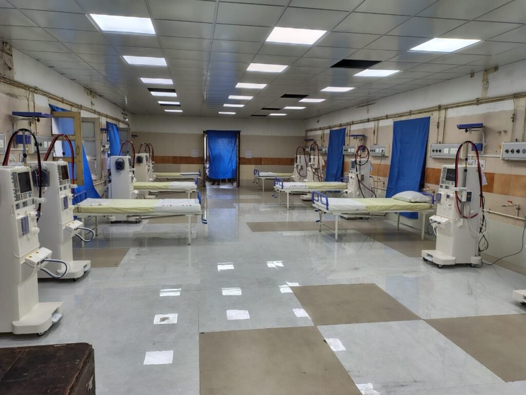 प्रदेश के सबसे बड़े सरकारी अस्पताल में डायलिसिस यूनिट का लोकार्पण