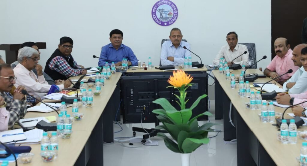 निर्बाध विद्युत आपूर्ति के लिए समर एक्शन प्लान के अनुसार फील्ड अधिकारी करें कार्य 