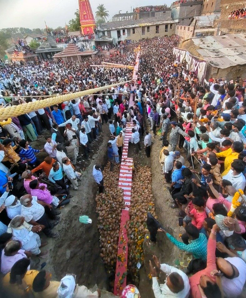 एक साल बाद पिंड की खुदाई में यथावत निकलती है सामग्री