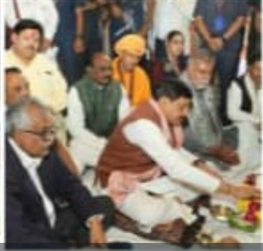 निवेशकों को हर संभव सहयोग देगी सरकार : सीएम