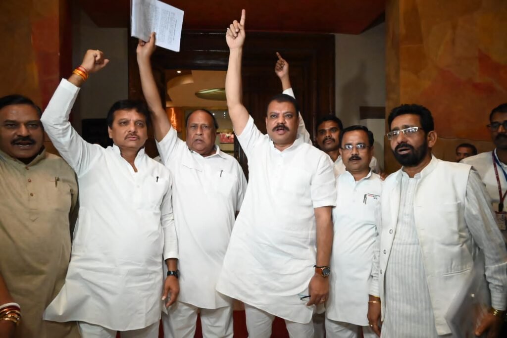 विधानसभा अनिश्चित काल के लिए स्थगित