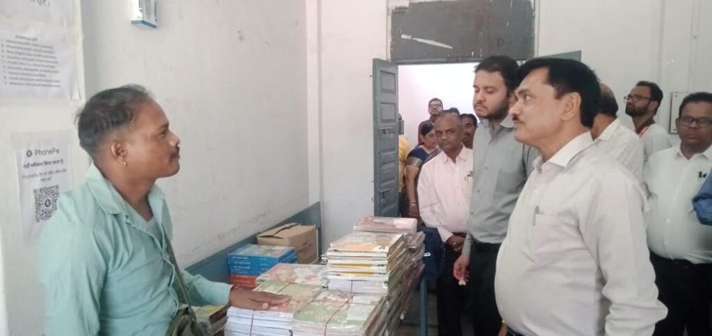 सड़क हादसे में दो युवकों ने गवाई जान