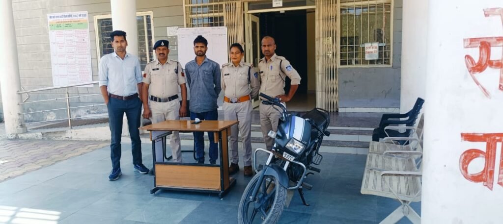 मादक पदार्थ स्मैक के साथ मशरुका जप्त