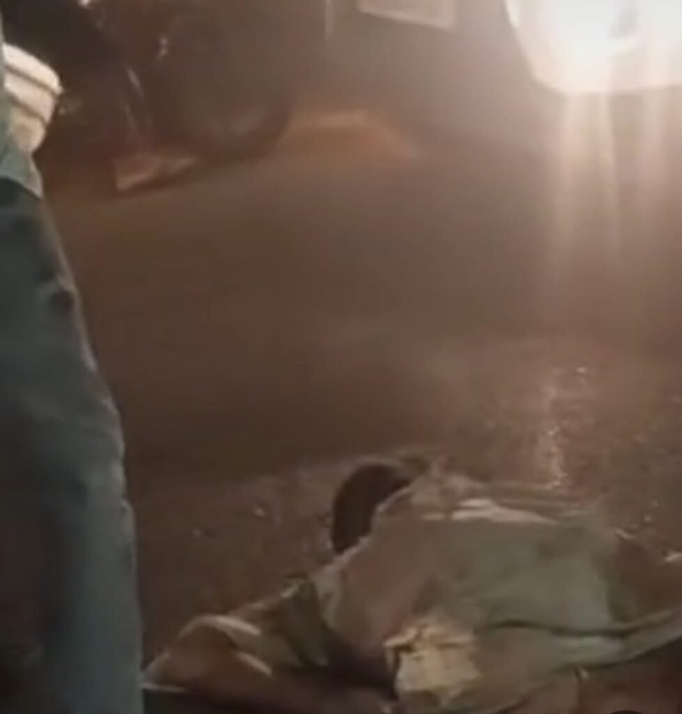 ट्रक ने बाइक सवारों को मारी