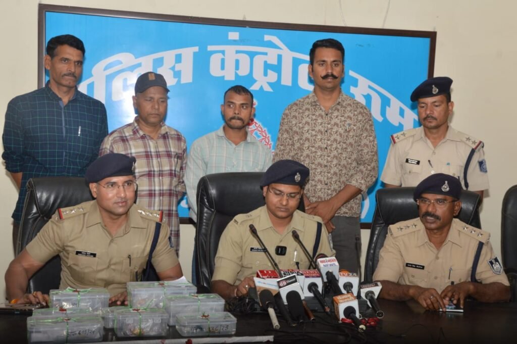 रैकी के बाद सूने घरों में करते थे चोरियां