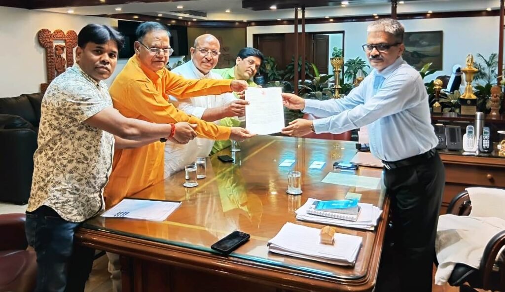 पूर्व विधायक के नेतृत्व में CMD से मिला प्रतिनिधि मंडल