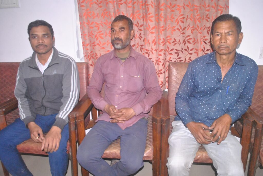 5 हजार की रिश्वत लेते पकड़ा गया रोजगार सहायक