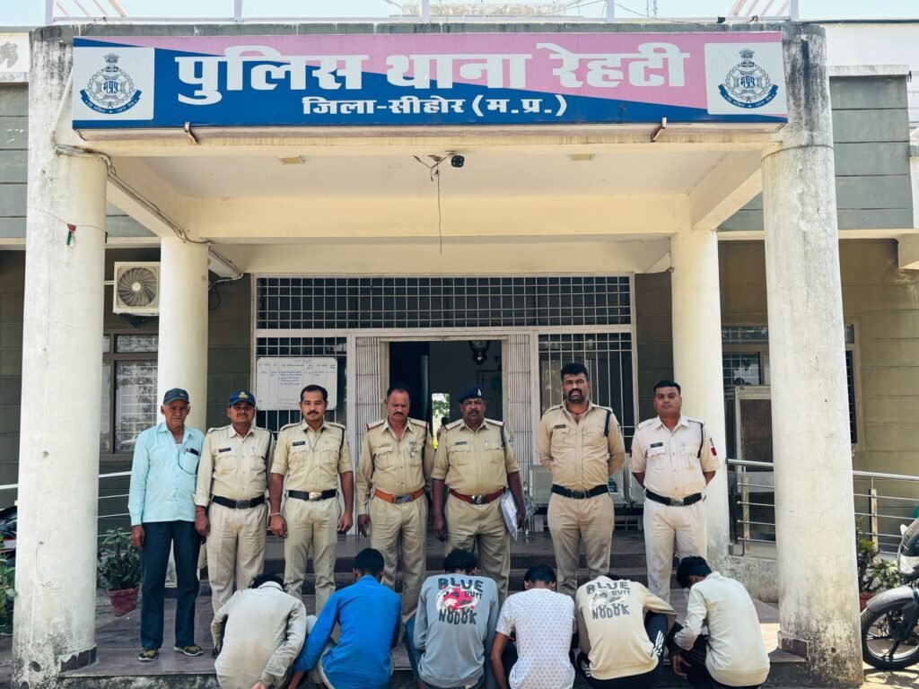 वेयर हाउस में चोरी करने वाला गिरोह धराया