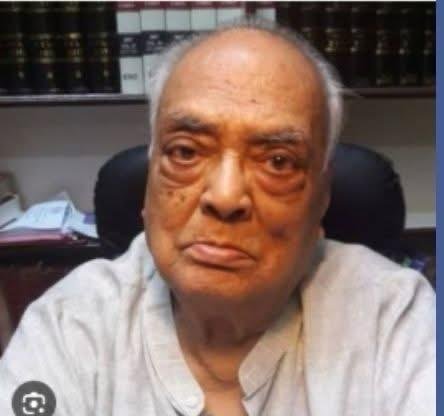 माथुर ने गांधी जी की सोशल ट्रस्टी की अवधारणा को साकार किया