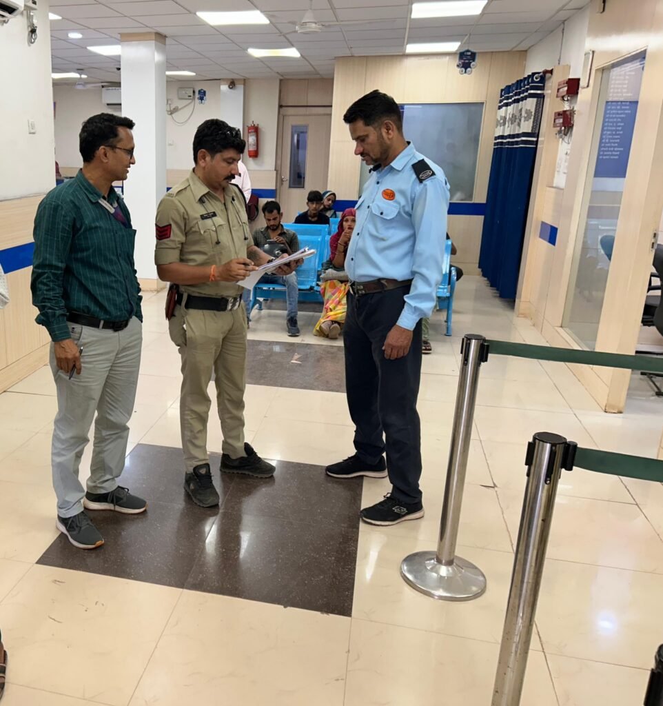 सलामतपुर पुलिस ने किया SBI का निरीक्षण