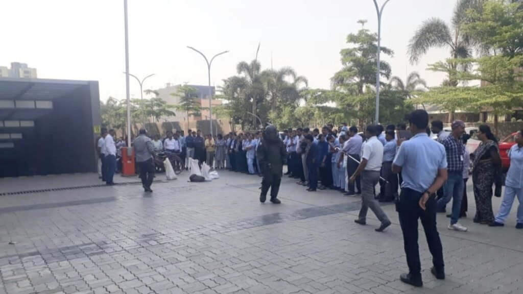 कोकिलाबेन हॉस्पिटल में पुलिस ने की मॉक ड्रिल