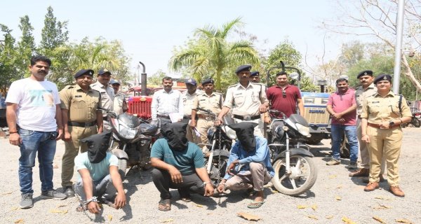 रायसेन पुलिस ने 24 लाख की ट्रैक्टर और बाइक चोरी के 3 आरोपी पकडे