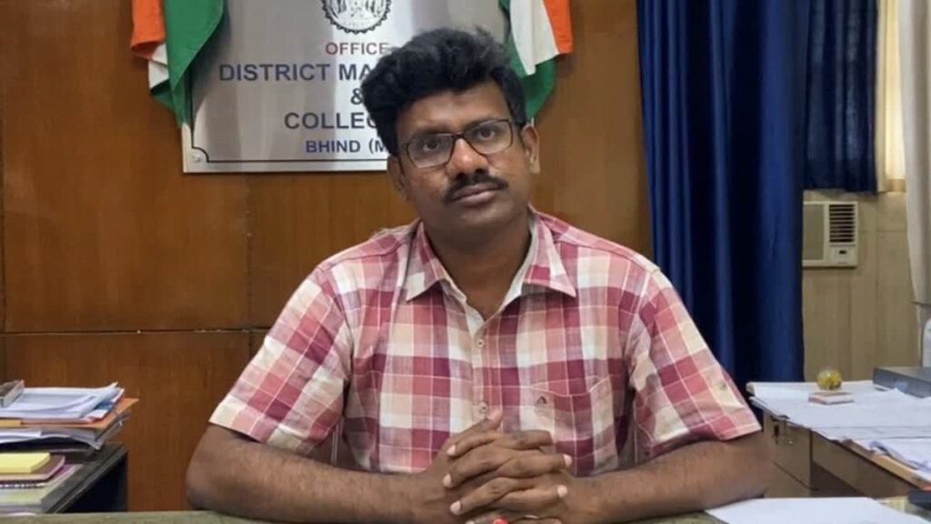 दो चिकित्सा अधिकारियों को नोटिस जारी