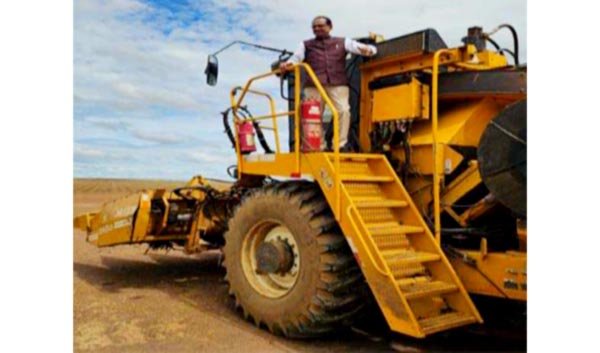 ब्राजील के खेतों में उतरे शिवराज