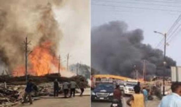 महाकुंभ बसाने वाले लल्लूजी के गोदाम में भीषण आग