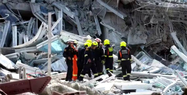 म्यांमार में भूकंप पीड़ितों को श्रद्धांजलि, एक मिनट का रखा मौन