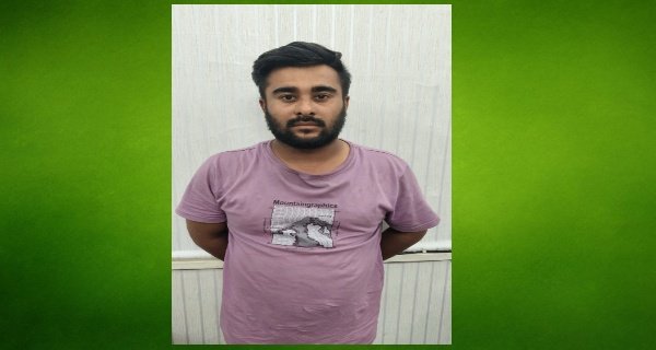 NRI से ठगी के आरोपियों ने हड़पे पैसों से कर्जे चुकाए और वाहन ख़रीदे