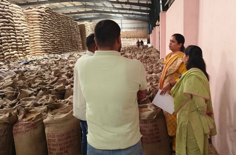 2 करोड़ का गेहूं जब्त, 4 को नोटिस