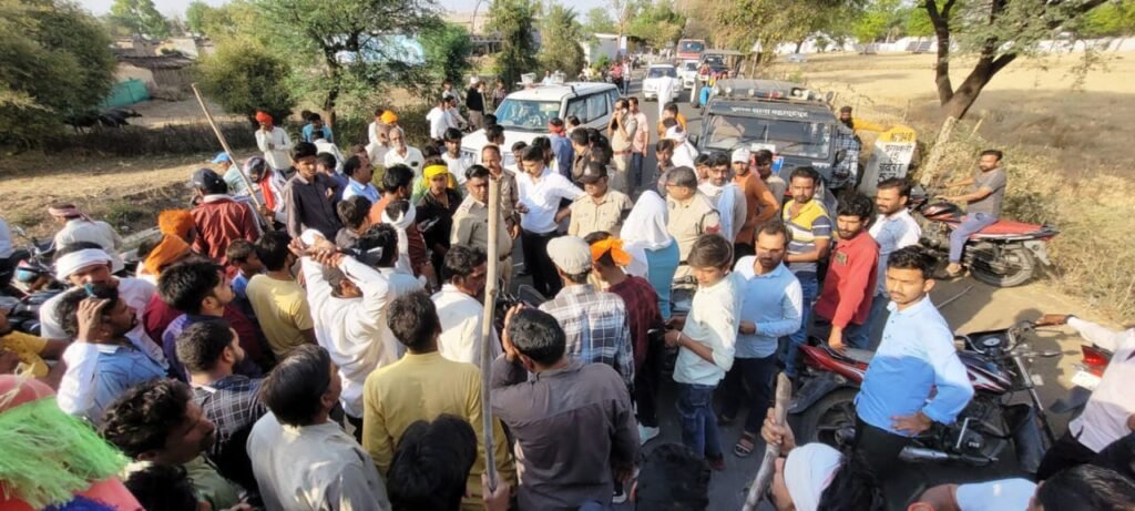 5 गांव में 200 किसानों की 1500 बीघा फसल जल कर खाक