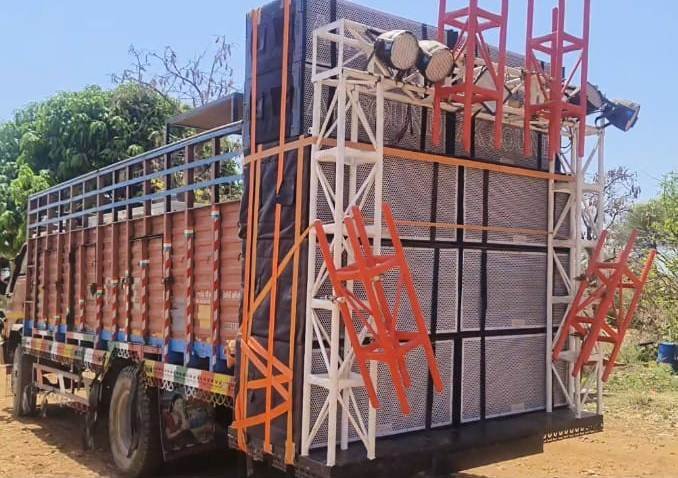 पुलिस को देख गाडी छोड़ भागा डीजे वाला,कार्यवाही