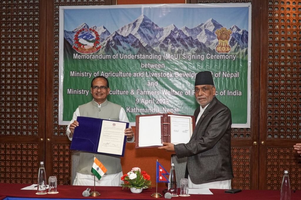 नेपाल के प्रधानमंत्री श्री के.पी. शर्मा ओली से केंद्रीय मंत्री शिवराज सिंह चौहान की काठमांडू में हुई मुलाकात