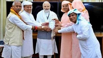 पीएम मोदी ने आनंदपुर पंथ समूह के सदस्यों से भेंट की