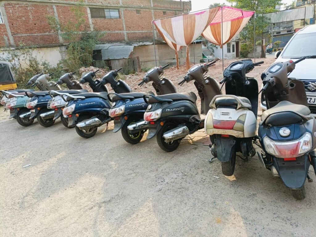 शातिर चोर पकड़ाए, 9 लाख के वाहन जप्त 