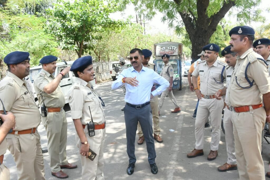 एसएसपी ने अंबेडकर उद्यान में सुरक्षा व्यवस्थाओं का निरीक्षण किया