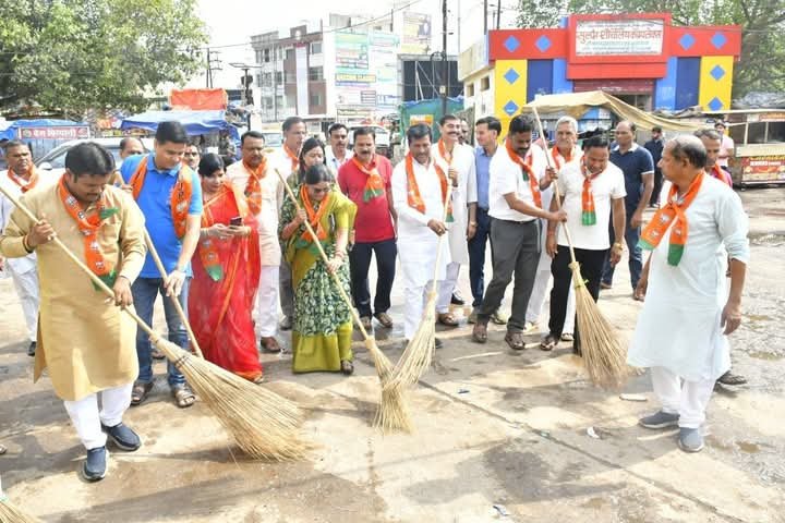 अंबेडकर जयंती की पूर्व संध्या पर सभी मंडलों में चला स्वच्छता अभियान
