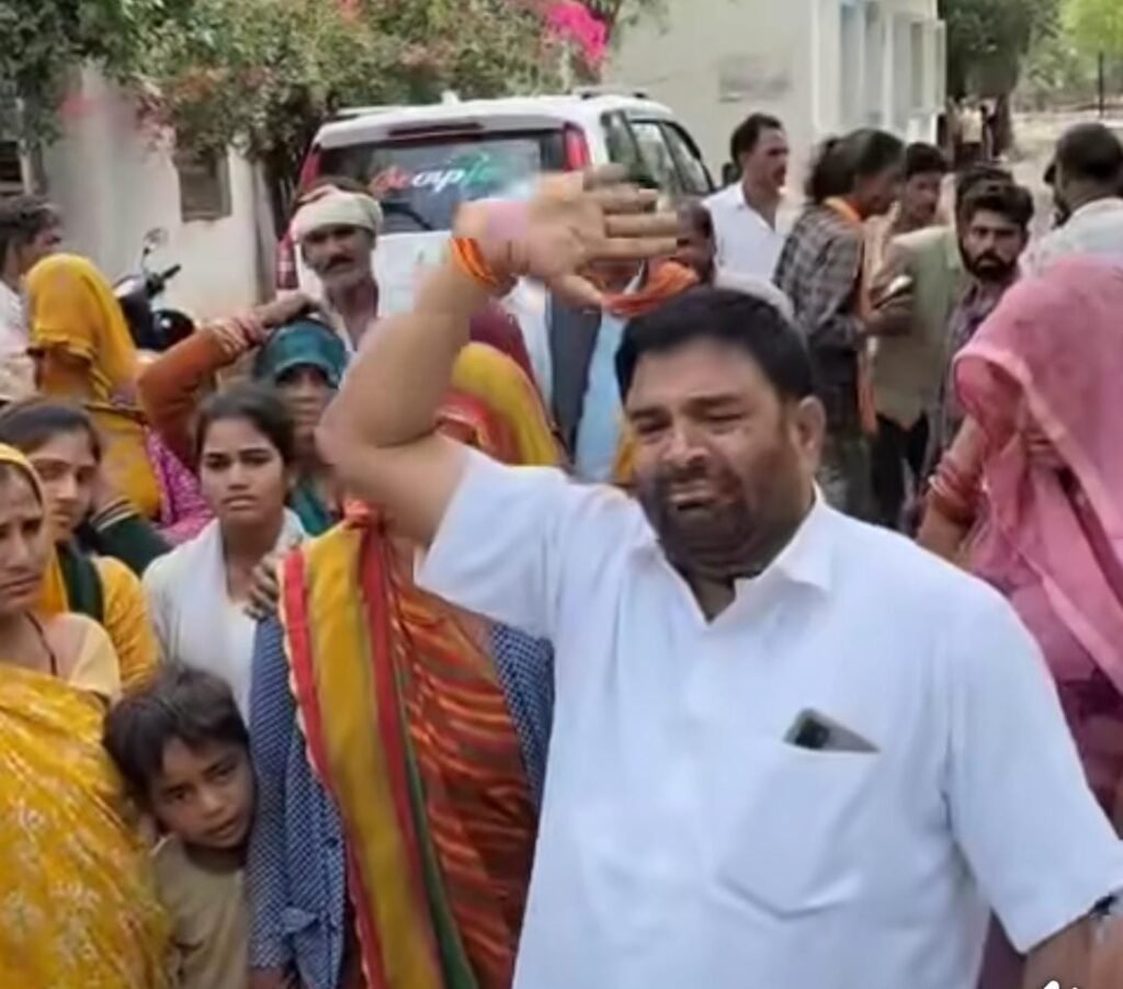 दो भाइयों पर हमला,एक की मौत गुस्साए परिजनों ने आरोपी के घर में की तोड़फोड़